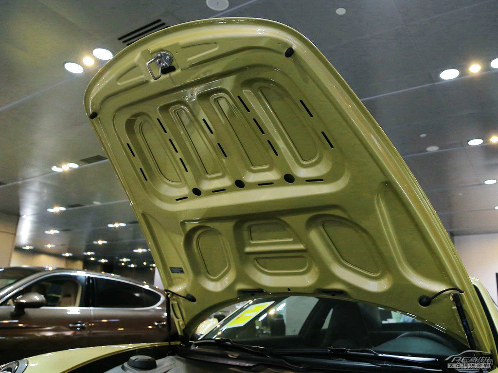 檸檬金保時捷911后備廂空間圖片
