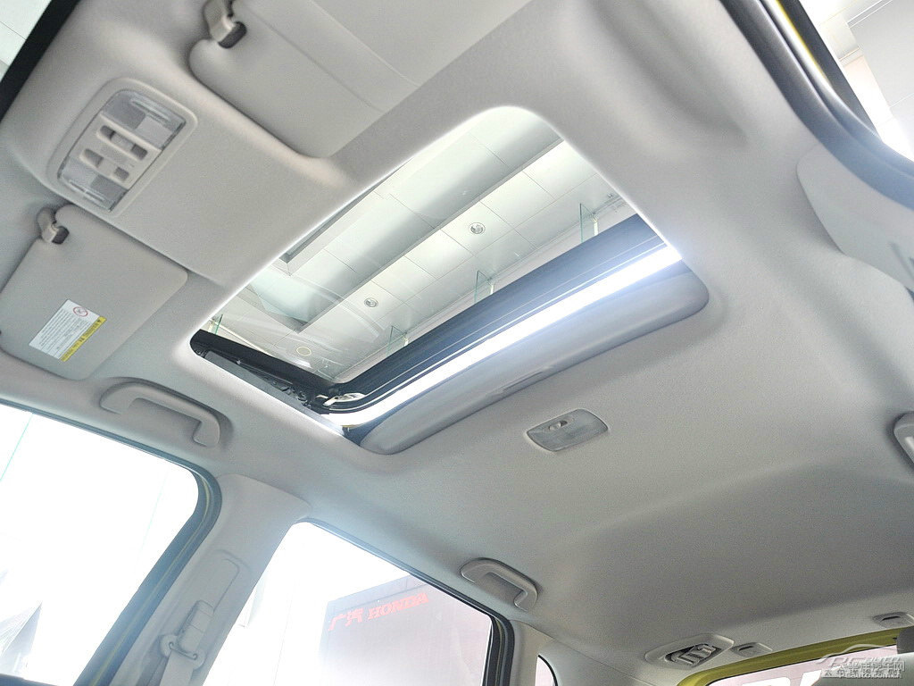 新月黃飛度車廂內(nèi)飾圖片