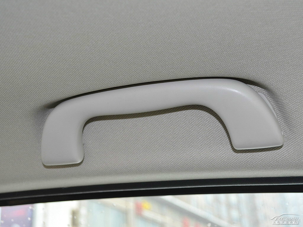 珠光白馬自達(dá)3 昂克賽拉車廂內(nèi)飾圖片