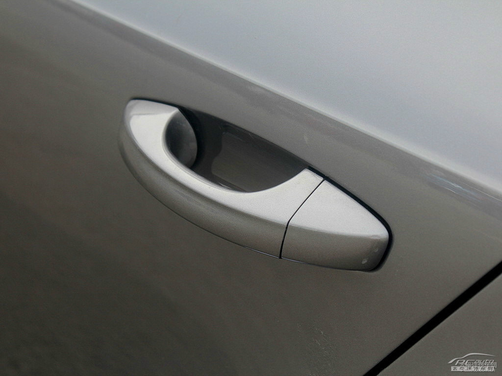 潮流灰明銳車身外觀圖片