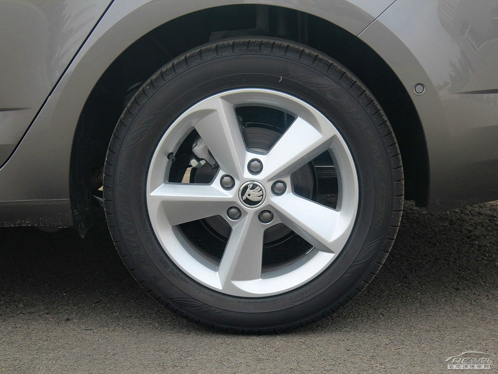 潮流灰明銳車身外觀圖片