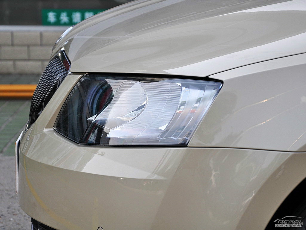 流光金明銳車頭外觀圖片