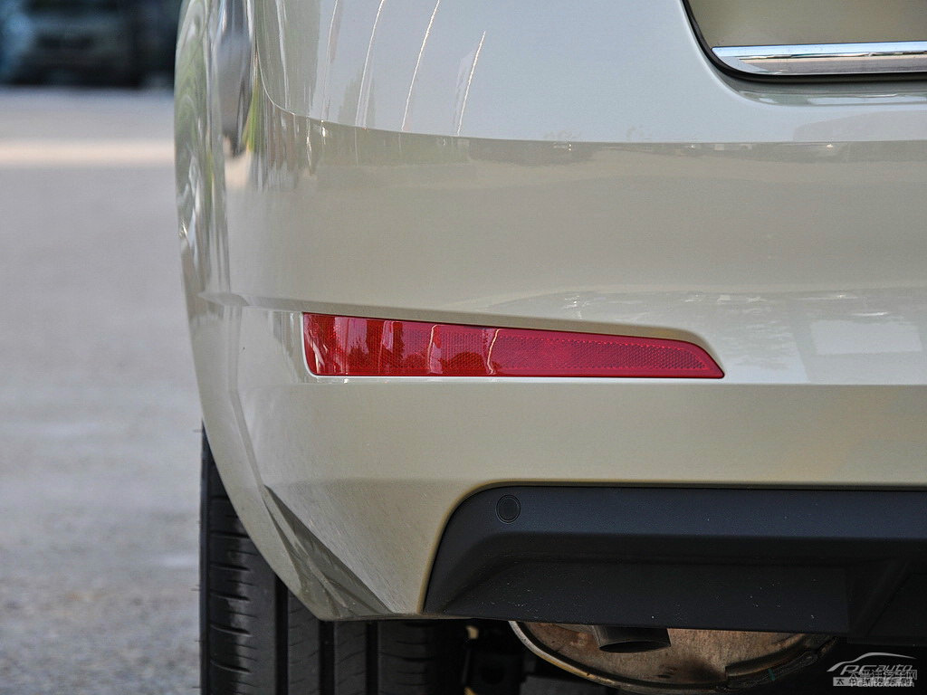流光金明銳車尾外觀圖片