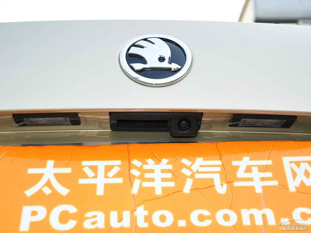 流光金明銳車尾外觀圖片