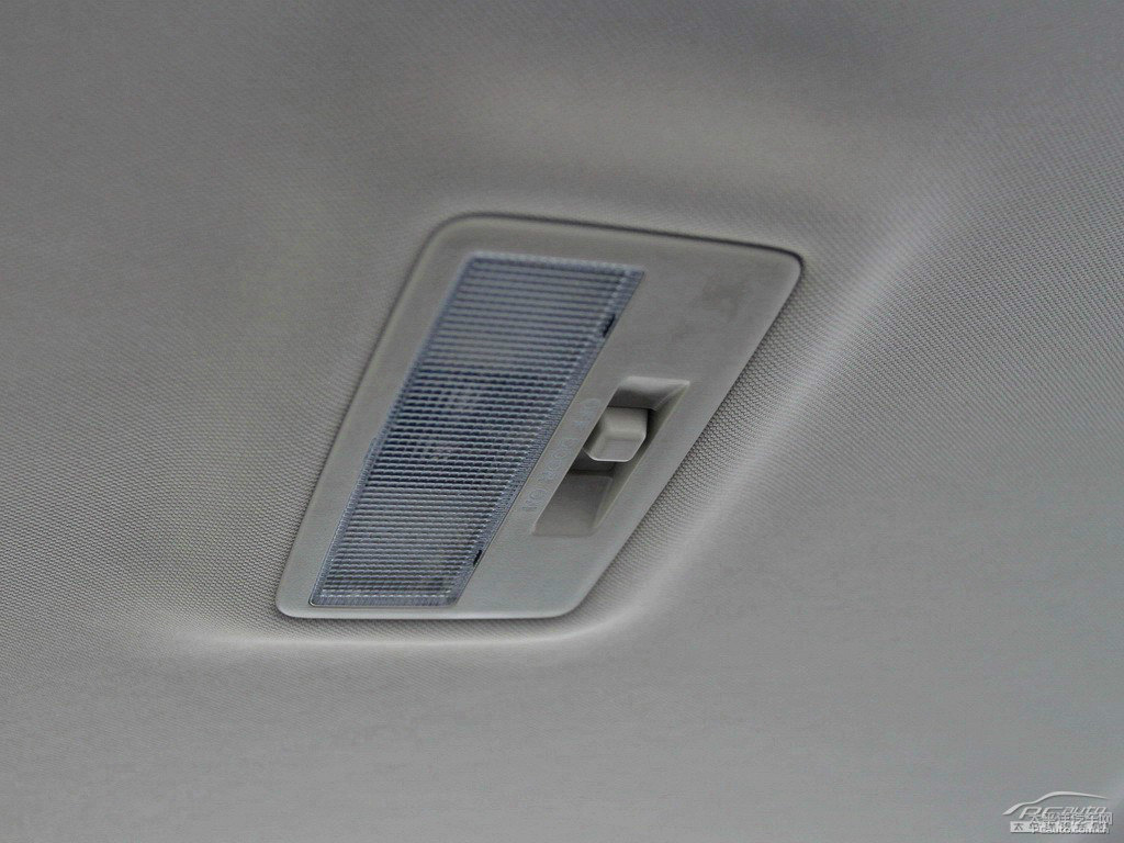 流星灰奔騰B70車廂內(nèi)飾圖片