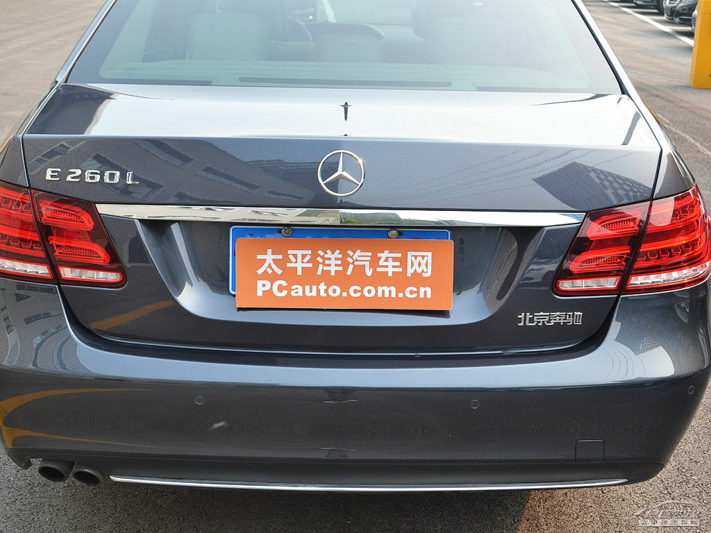 奔馳E級(jí)外觀高清大圖