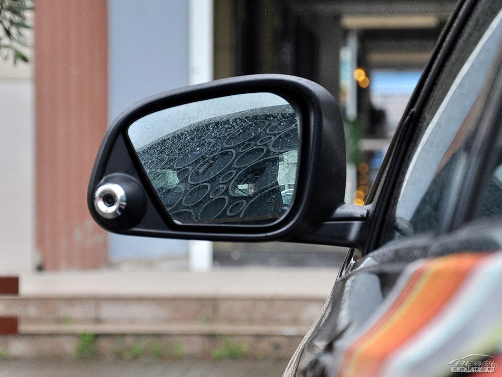 ǹ̴{ǽ݃(yu)6 SUV܇^DƬ