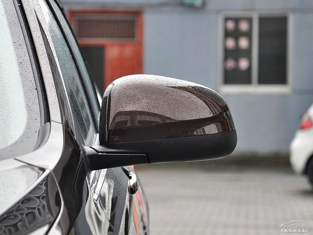 ǹ̴{ǽ݃(yu)6 SUV܇^DƬ