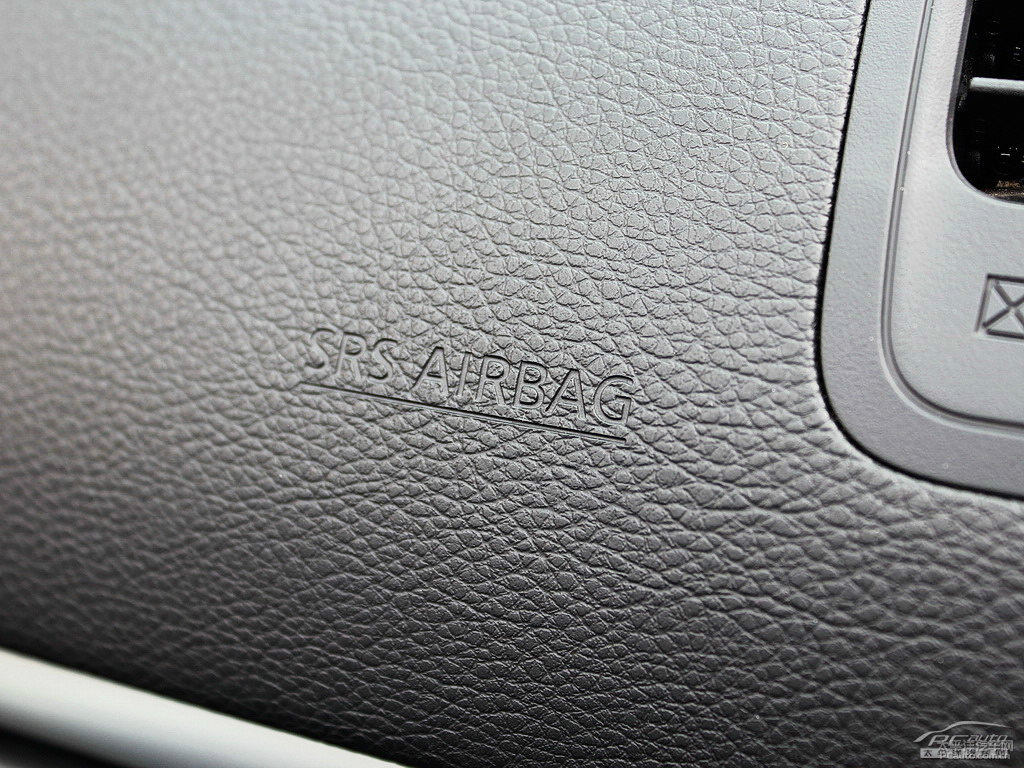 m()п؃(ni)DƬ