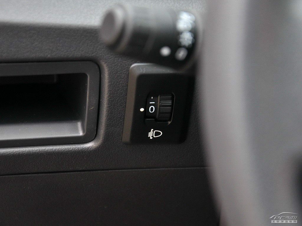 東風(fēng)風(fēng)神H30內(nèi)飾高清大圖