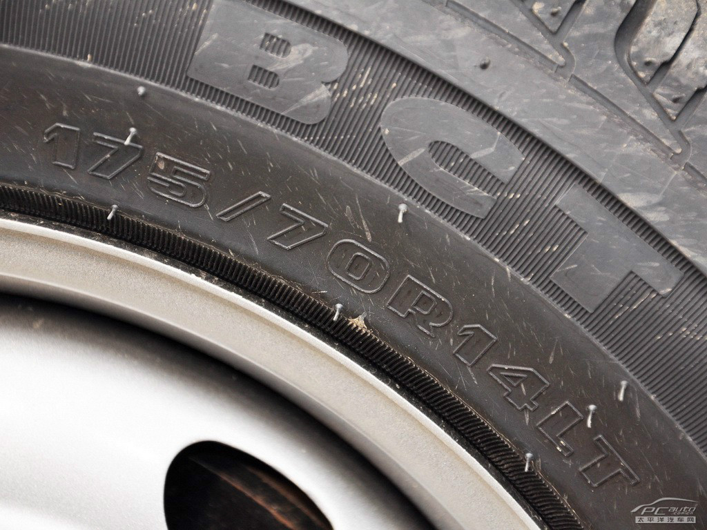 北汽威旺307細節(jié)高清大圖