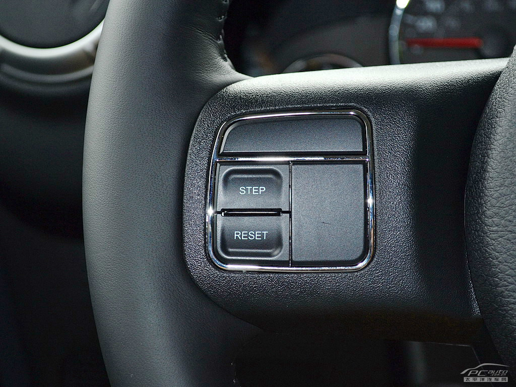 牧馬人內(nèi)飾高清大圖