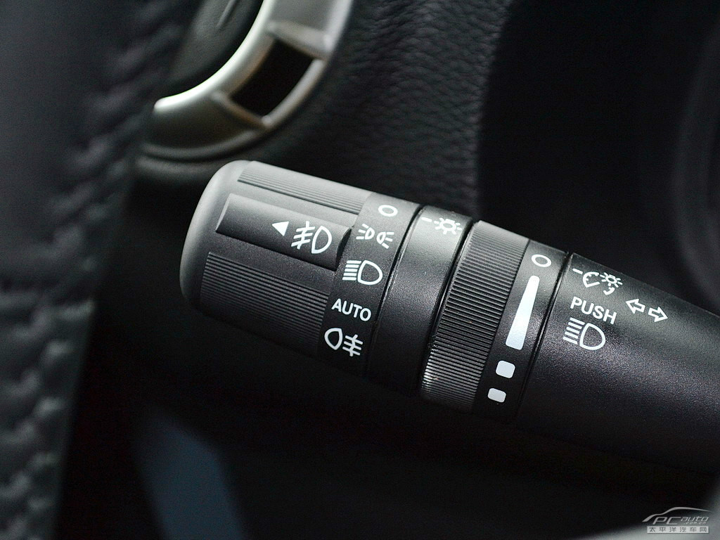 牧馬人內(nèi)飾高清大圖