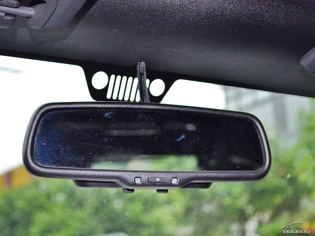 牧馬人內(nèi)飾高清大圖