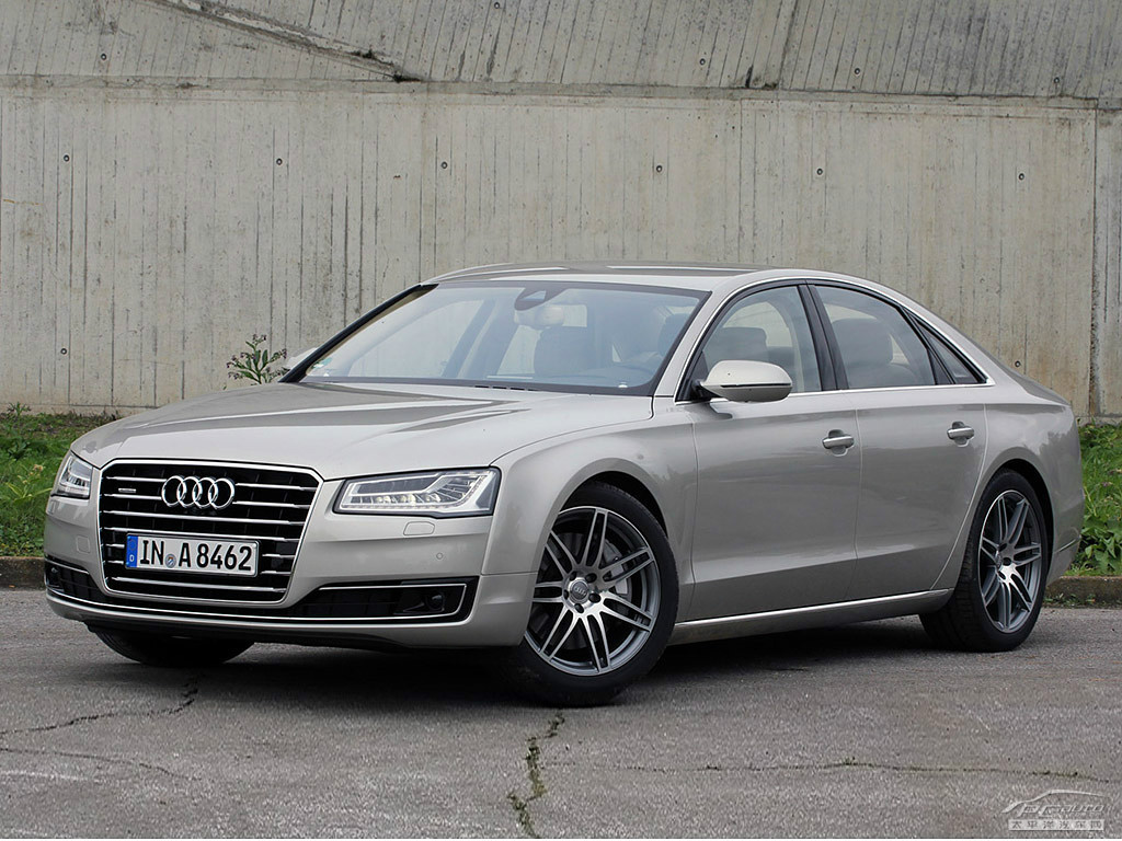 奧迪A8外觀高清大圖