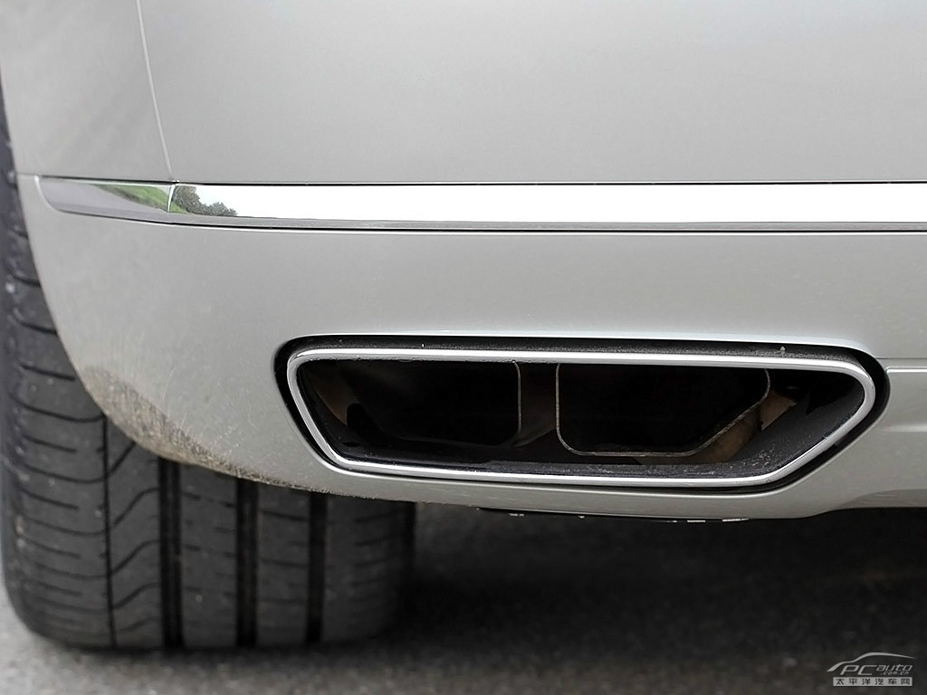 奧迪A8外觀高清大圖