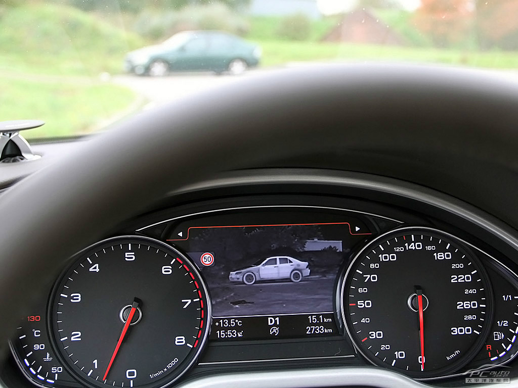 奧迪A8內(nèi)飾高清大圖