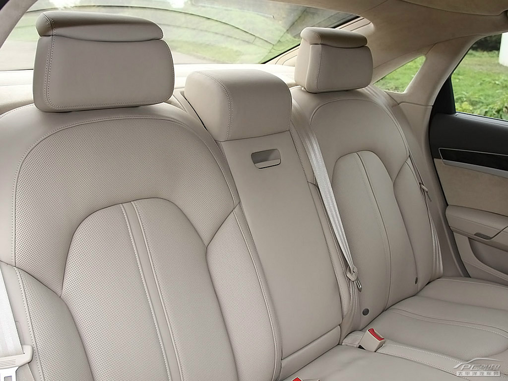 奧迪A8內飾高清大圖