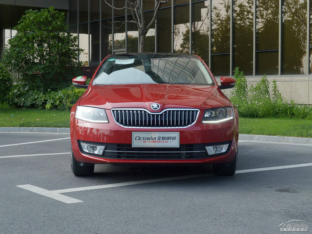 烈焰紅明銳整車外觀外觀圖片