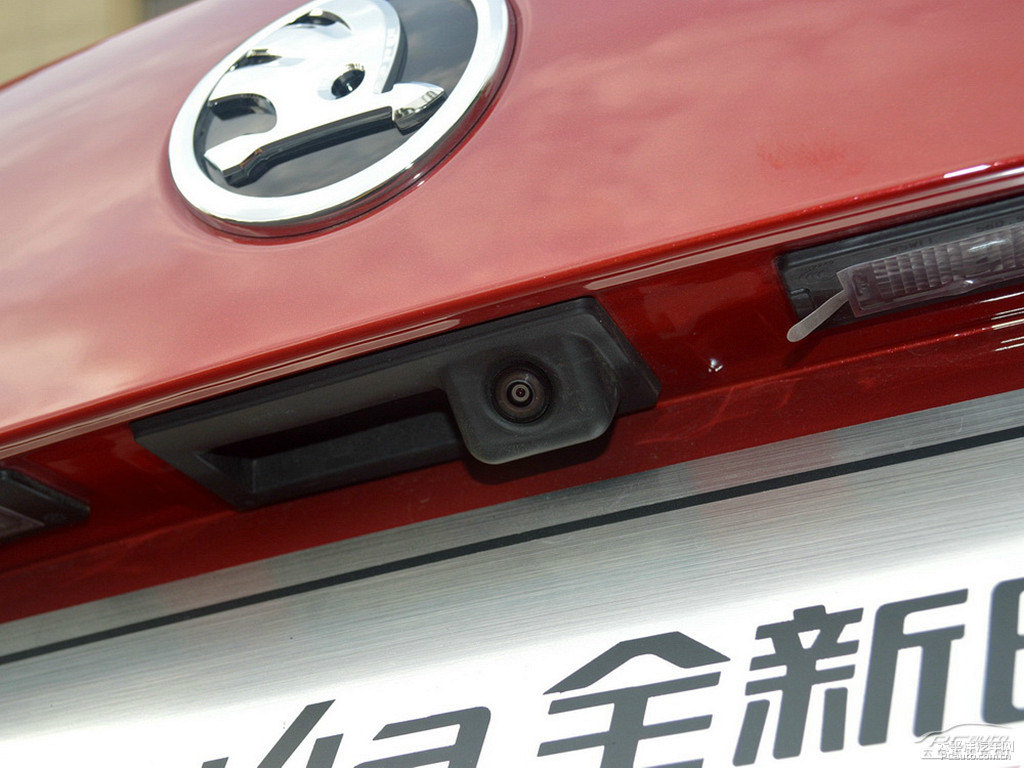 烈焰紅明銳車尾外觀圖片