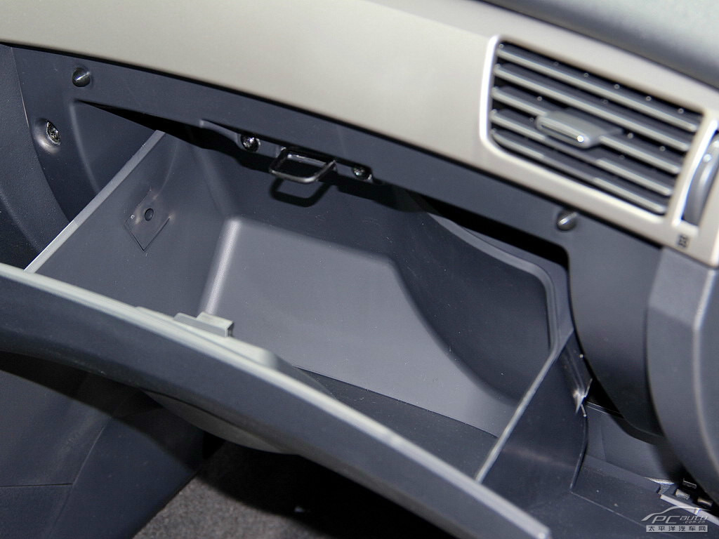 東風(fēng)風(fēng)神S30空間高清大圖