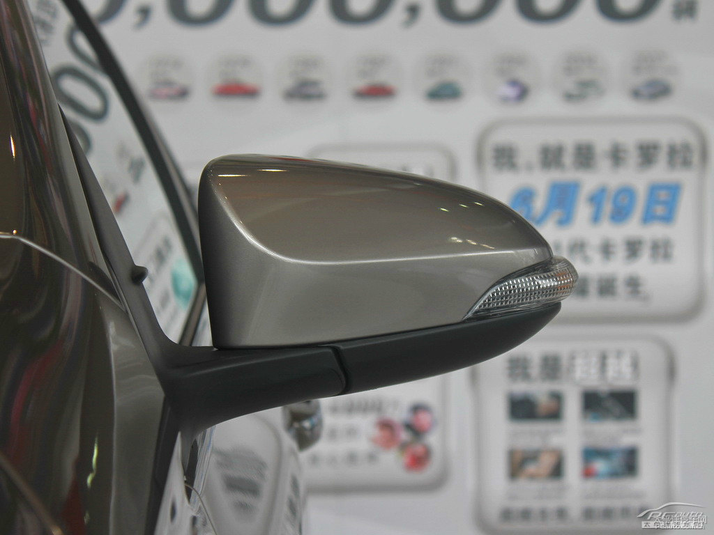 灰色卡羅拉車身外觀圖片