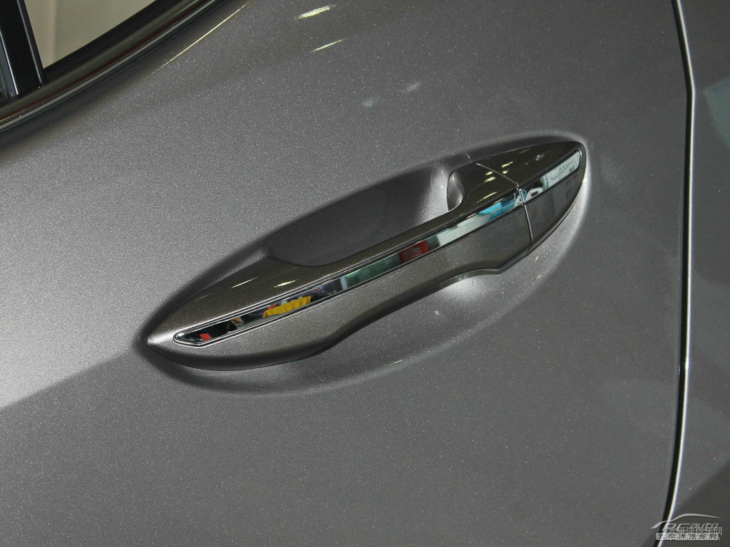 灰色卡羅拉車身外觀圖片