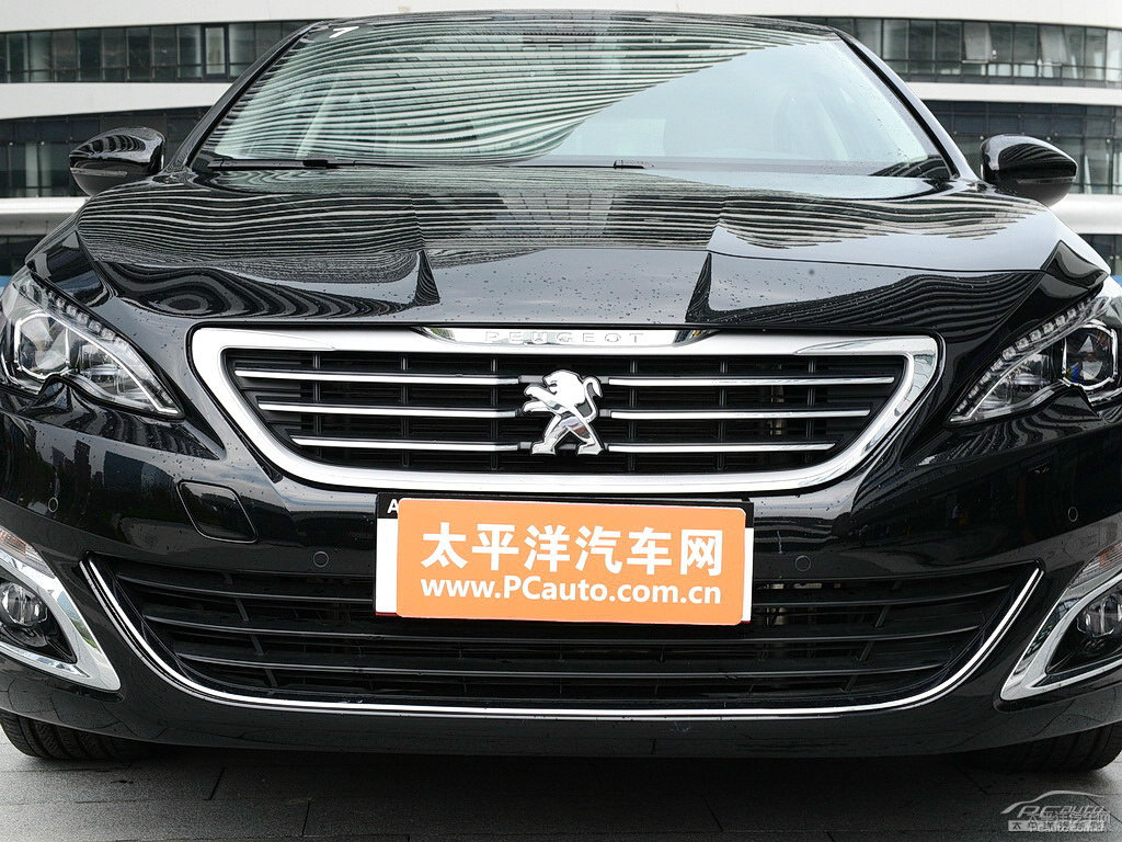 碳晶黑標(biāo)致408車頭外觀圖片