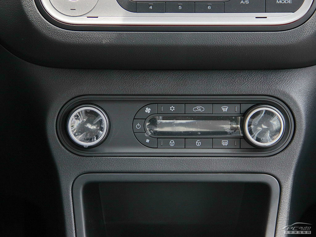 名爵3內(nèi)飾高清大圖