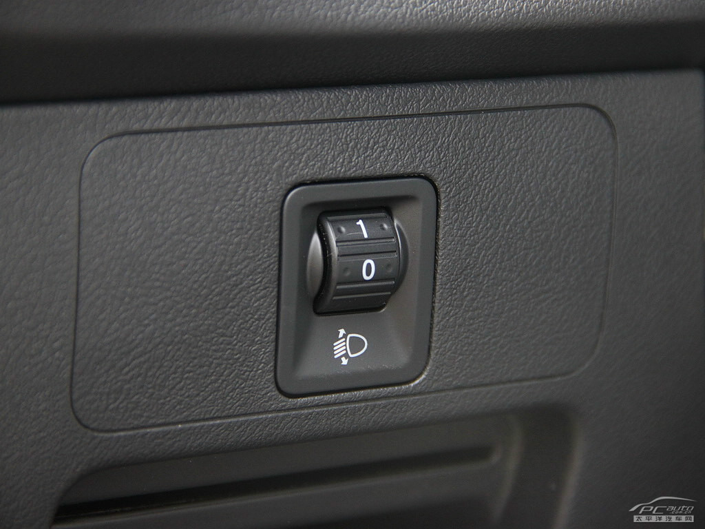 名爵3內(nèi)飾高清大圖