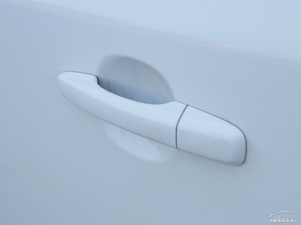 水晶白沃爾沃S60車身外觀圖片