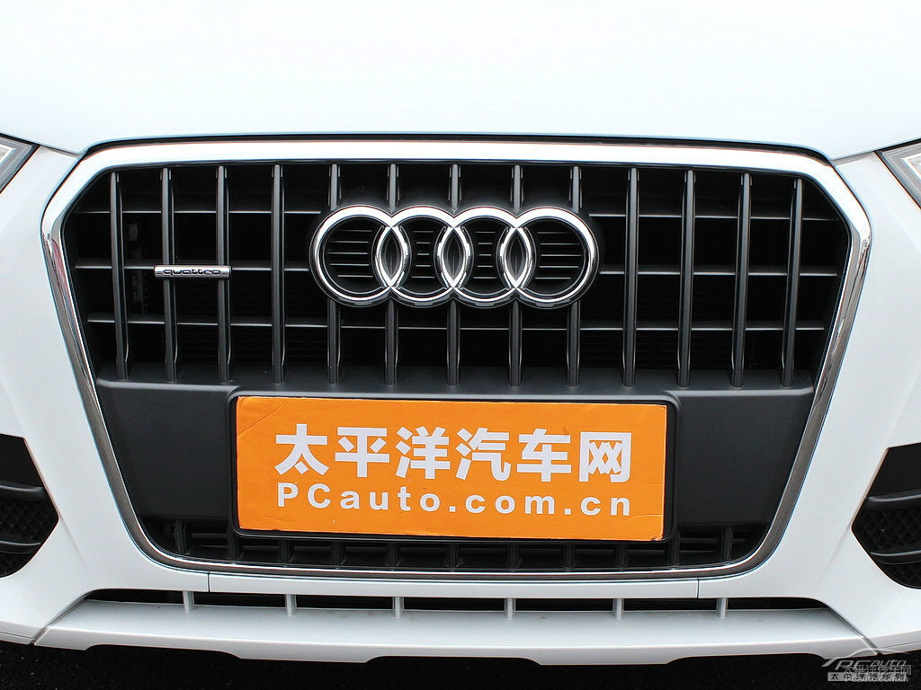 冰川白奧迪Q3車頭外觀圖片