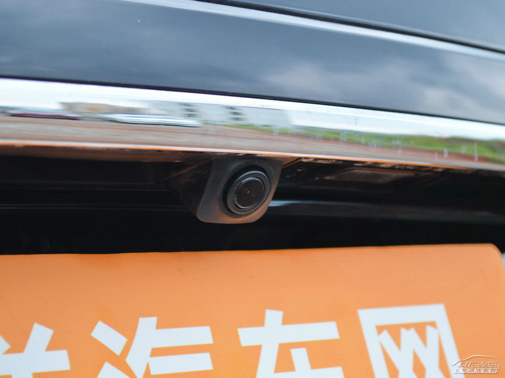 經(jīng)典黑哈弗H6車尾外觀圖片