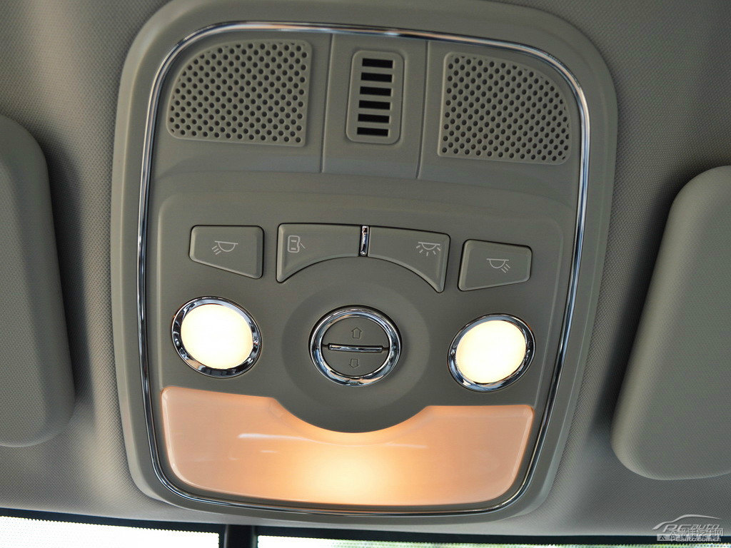 經(jīng)典黑哈弗H6車廂內(nèi)飾圖片