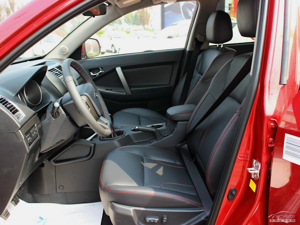 吉利GX7空間高清大圖