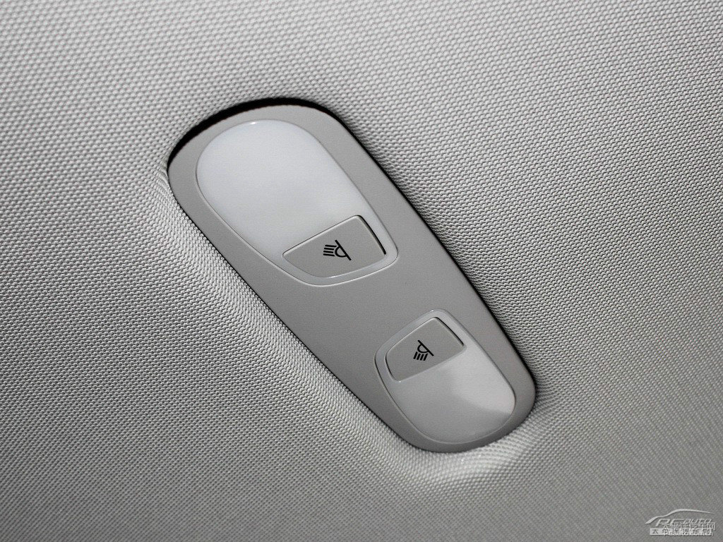 斑羚米奧迪A6L車廂內(nèi)飾圖片