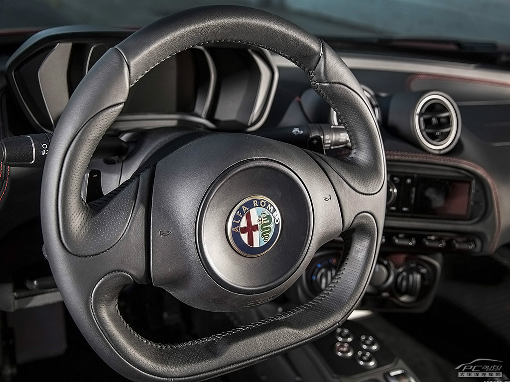 ALFA 4C內(nèi)飾高清大圖