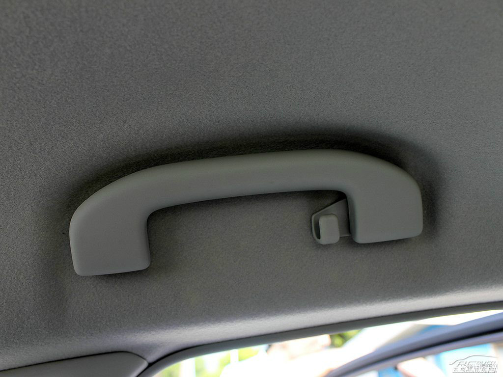鉑金灰軒逸車廂內(nèi)飾圖片