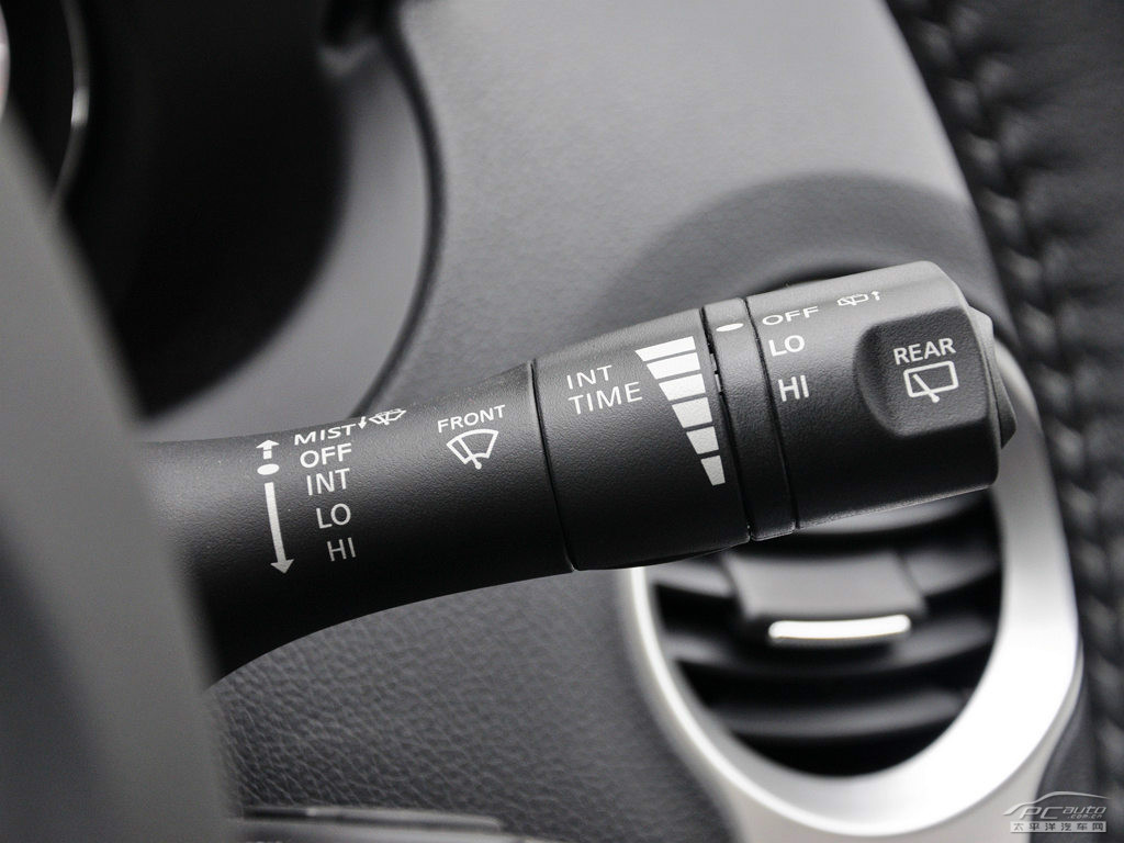 科雷傲(進口)內(nèi)飾高清大圖