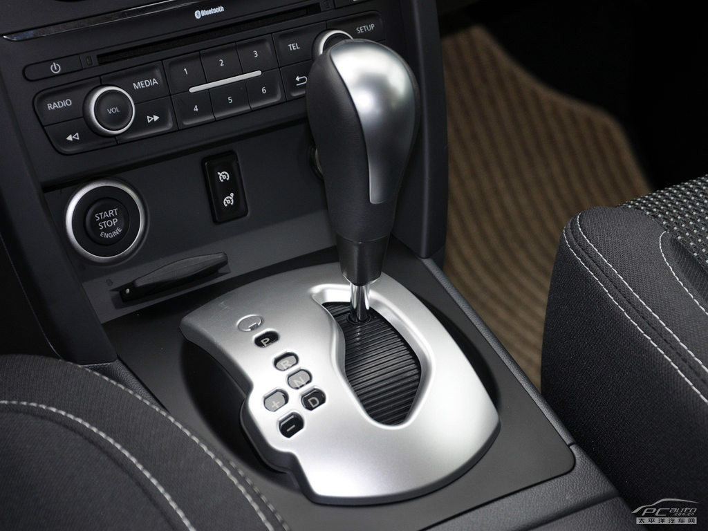 科雷傲(進(jìn)口)內(nèi)飾高清大圖