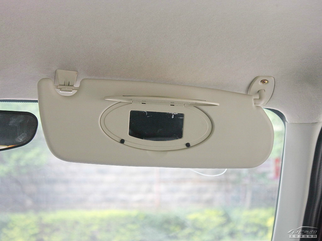 力帆330內(nèi)飾高清大圖