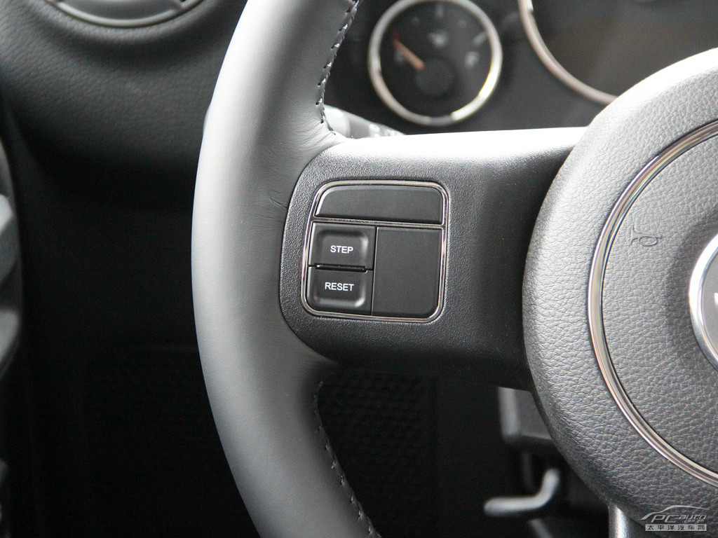 牧馬人內(nèi)飾高清大圖