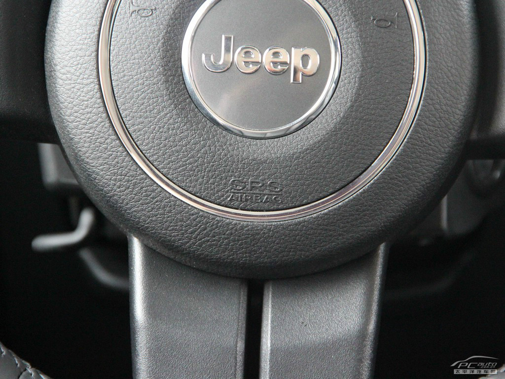 牧馬人內(nèi)飾高清大圖