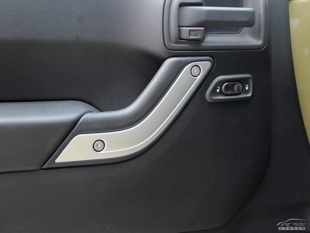 牧馬人內飾高清大圖