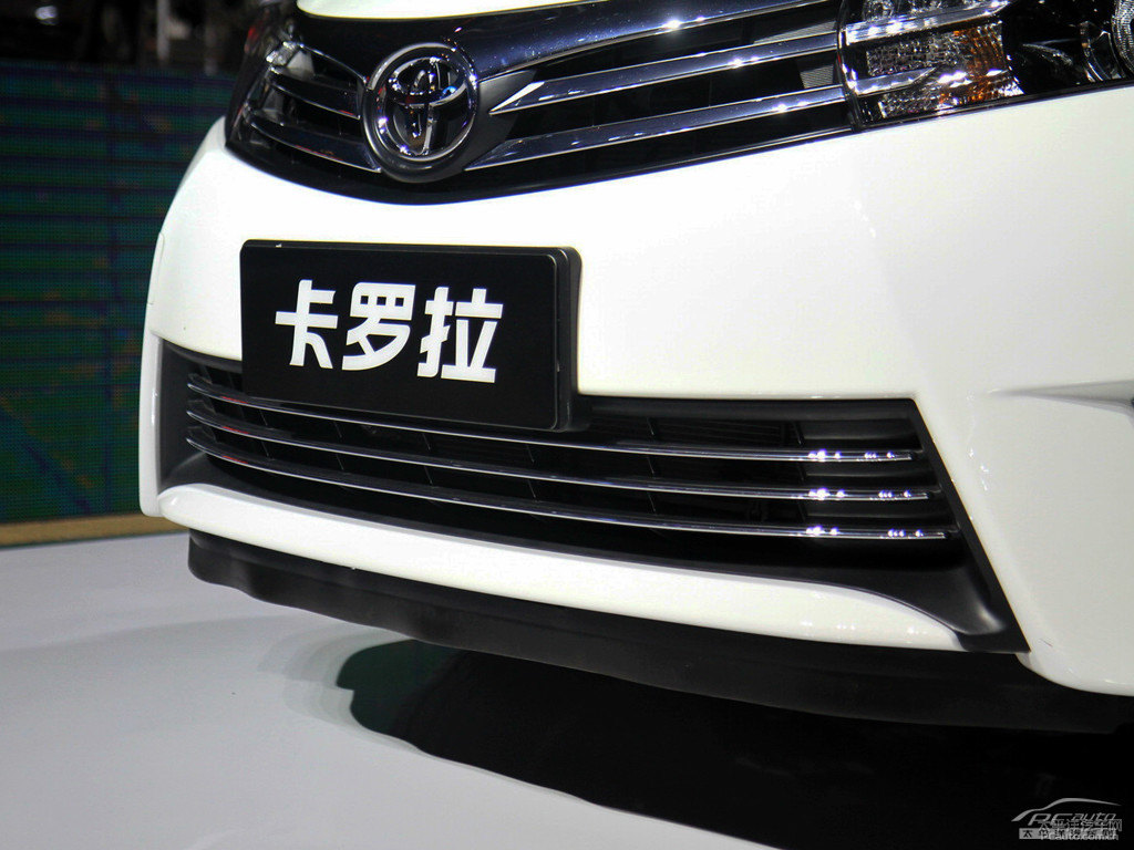 超級(jí)白色卡羅拉車頭外觀圖片