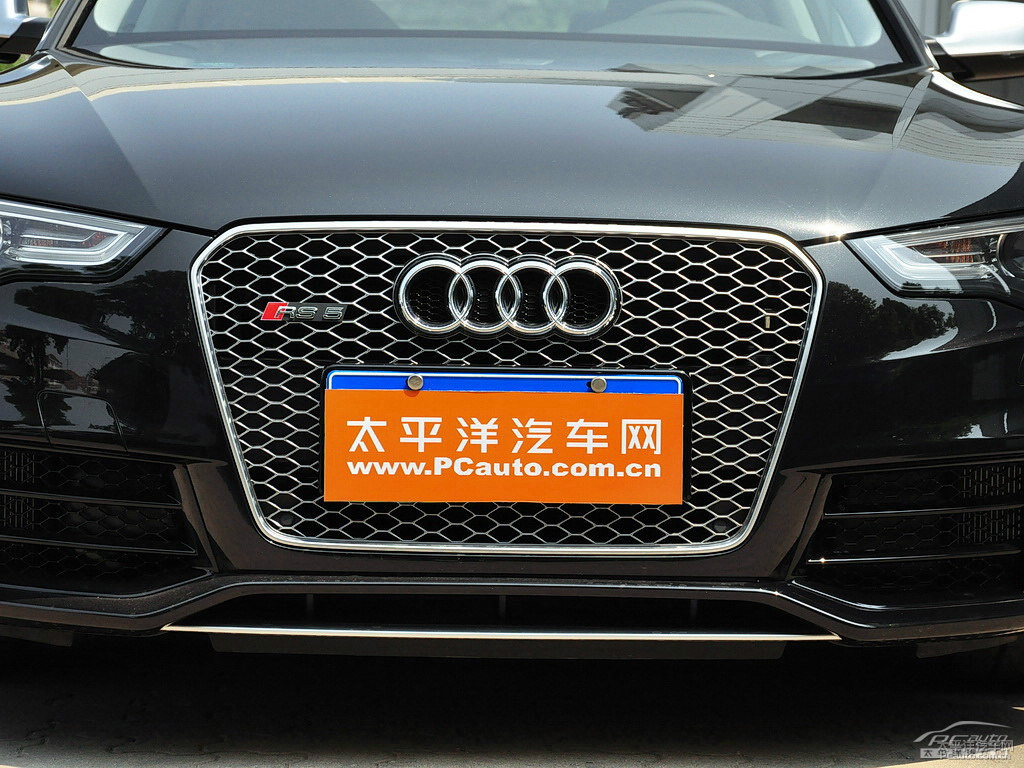幻影黑奧迪RS 5車頭外觀圖片