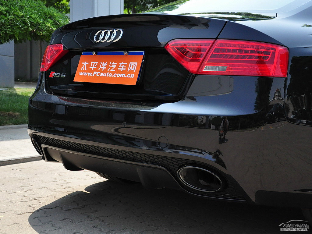 幻影黑奧迪RS 5車尾外觀圖片