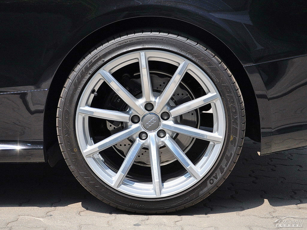 幻影黑奧迪RS 5車身外觀圖片