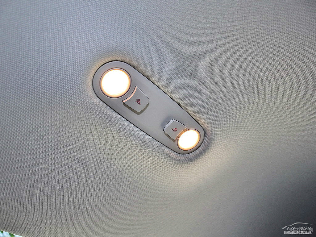 幻影黑奧迪RS 5車廂內(nèi)飾圖片
