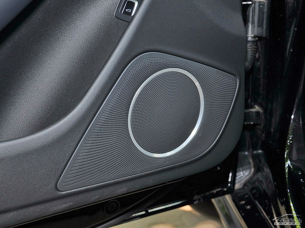 幻影黑奧迪RS 5車廂內(nèi)飾圖片